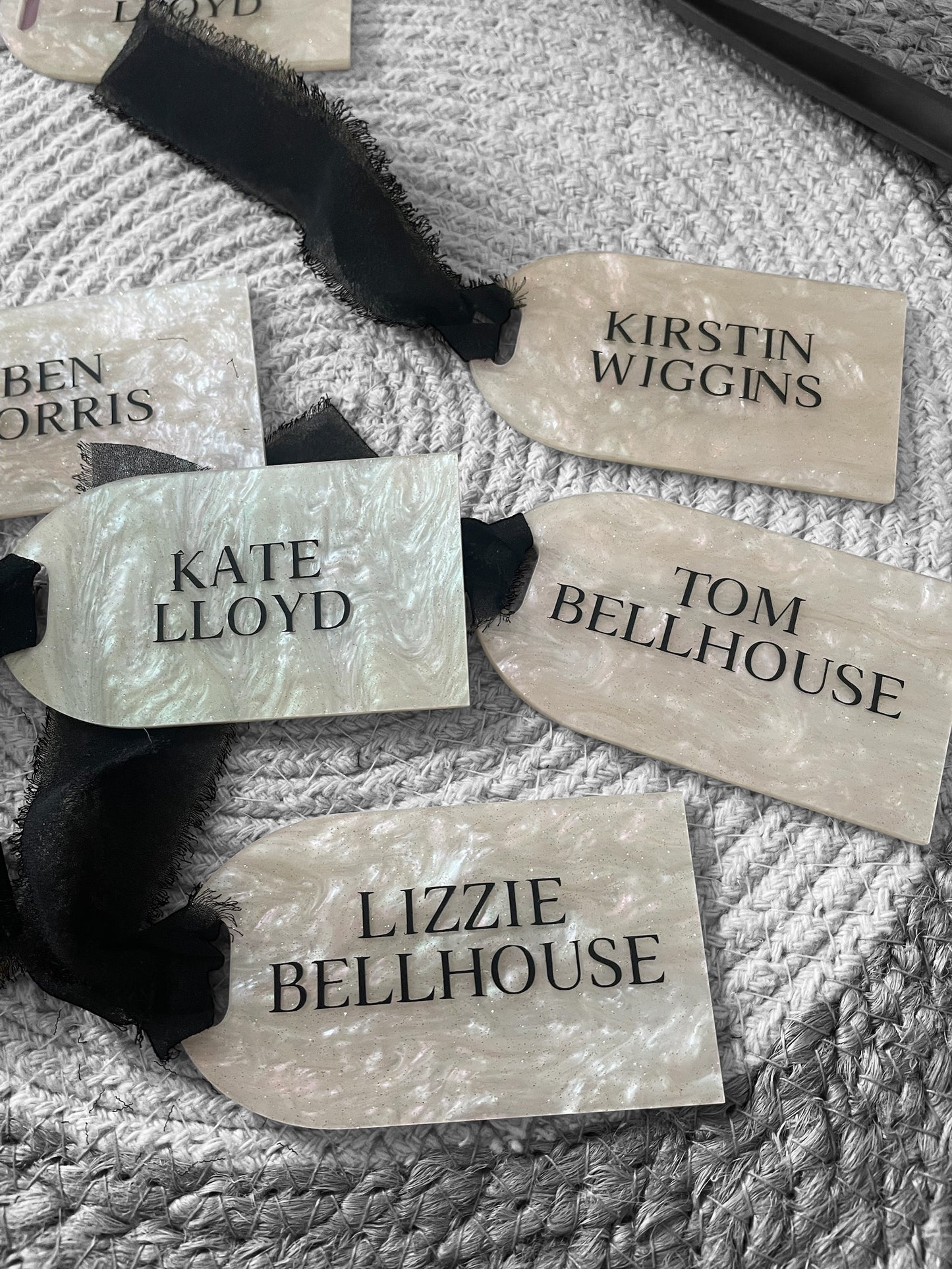 mother of Pearl Affect and black Chiffon Name places