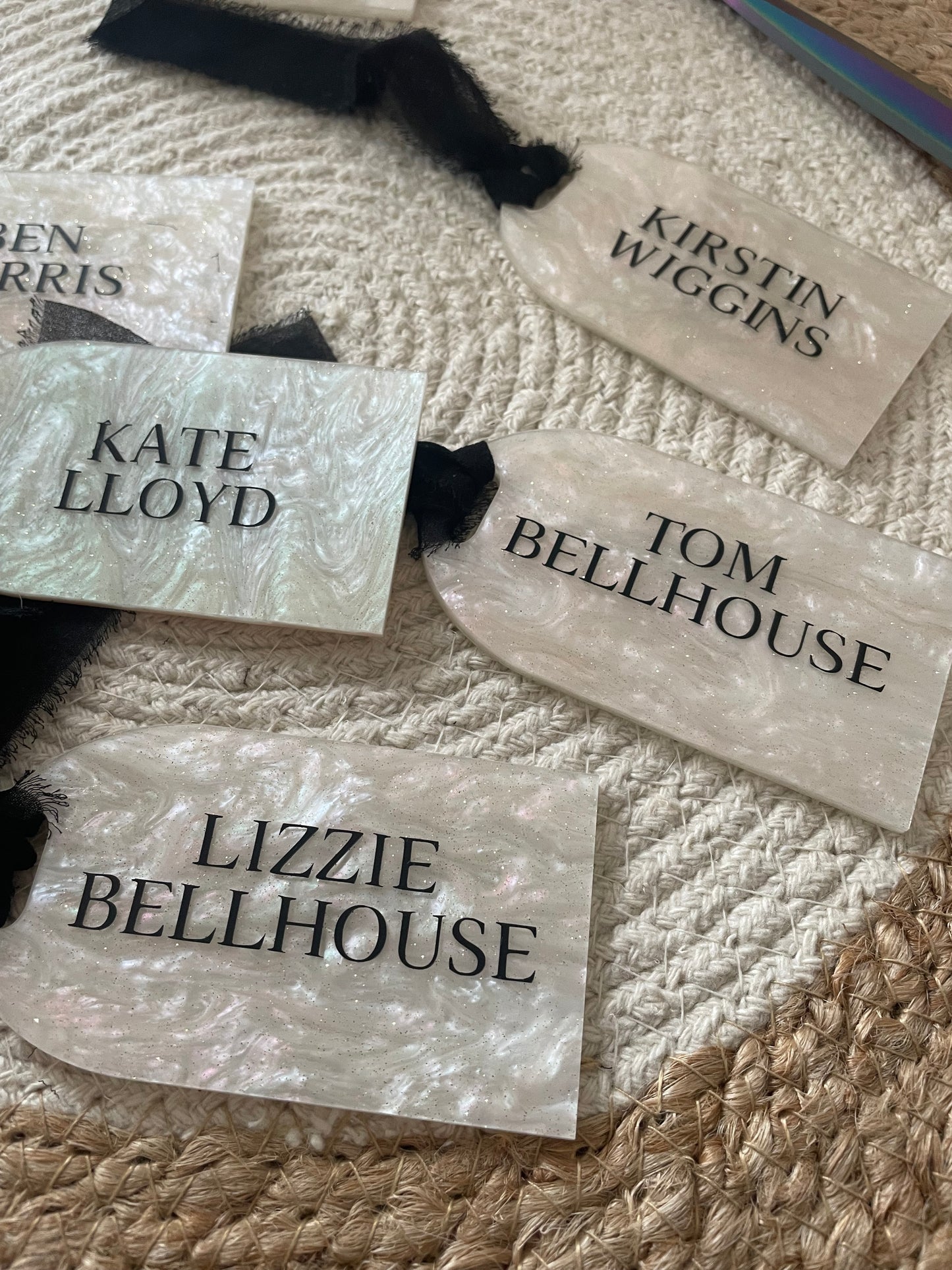 mother of Pearl Affect and black Chiffon Name places